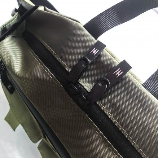 cross body bag V3 army green detail 4