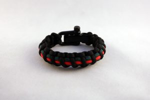 GC Inspired Paracord Bracelet (shackle)