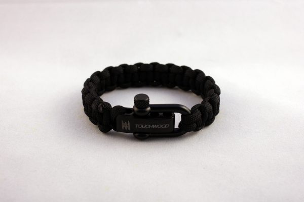 Classic Black Paracord Bracelet (shackle)