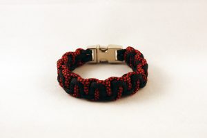 Bloody Diamond Paracord Bracelet