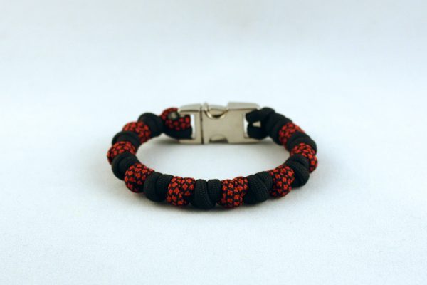 Bloody Diamond Beads Paracord Bracelet