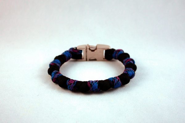 blue camo beads paracord bracelet front Blue Camo Beads Paracord Bracelet