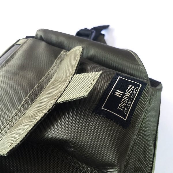 cross body bag V3 army green detail 1 Cross Body Bag V3 - Army Green