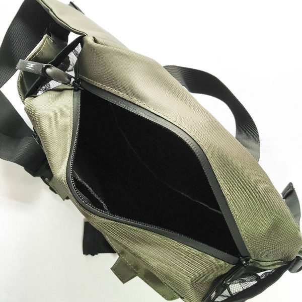 cross body bag V3 army green detail 2 Cross Body Bag V3 - Army Green