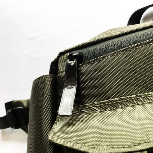 cross body bag V3 army green detail 5 Cross Body Bag V3 - Army Green