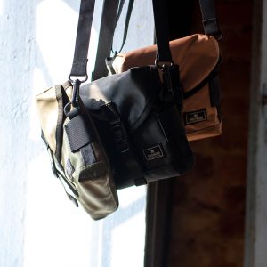 Basic Essential Shoulder Bag