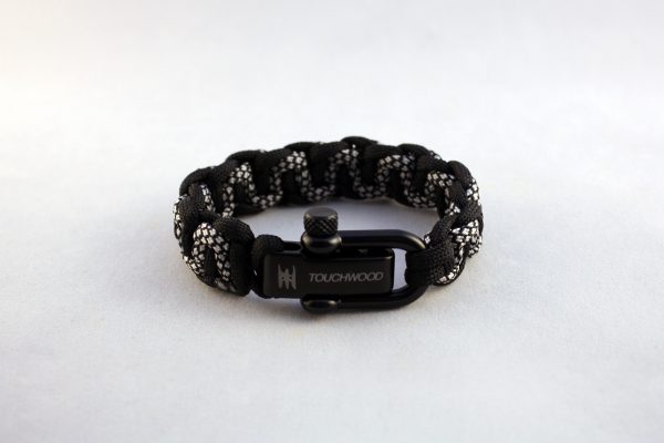 Silver Diamond Paracord Bracelet (shackle)